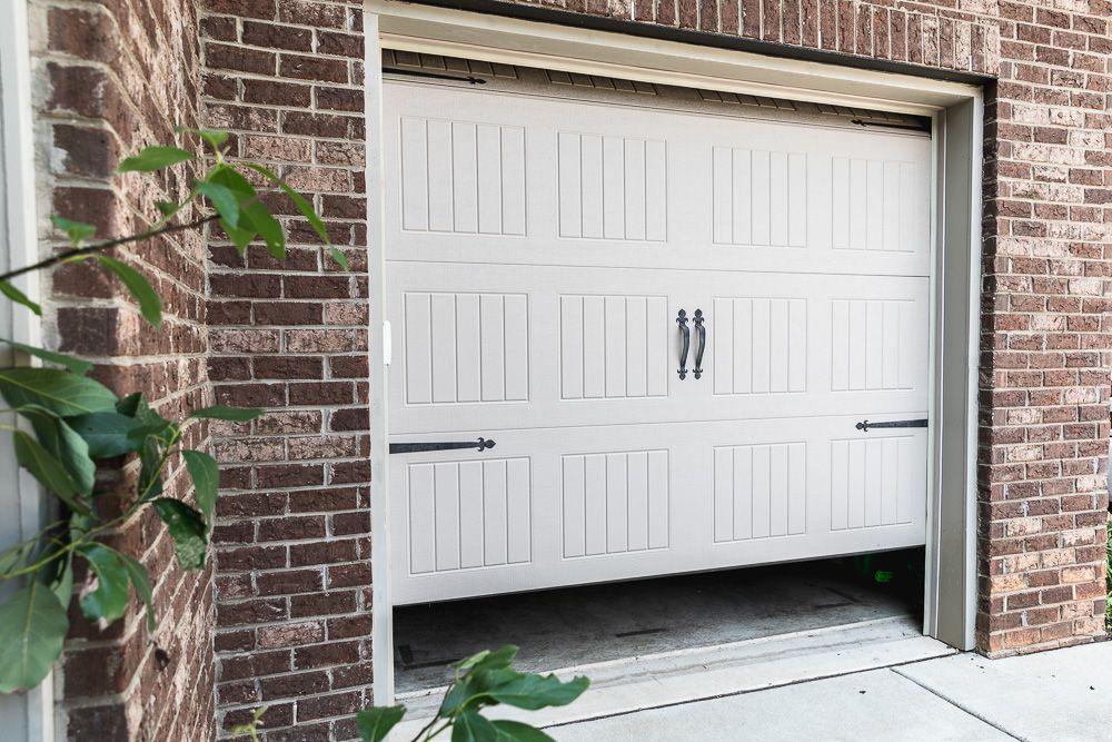 how many satchels for garage door