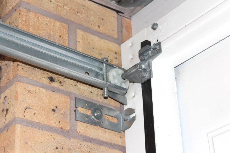 garage door opener reset tips