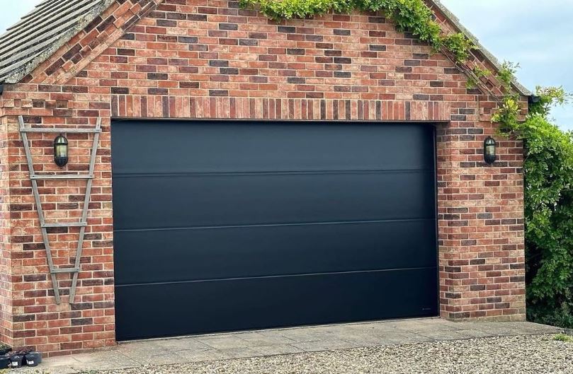 How to inspect garage door hinges