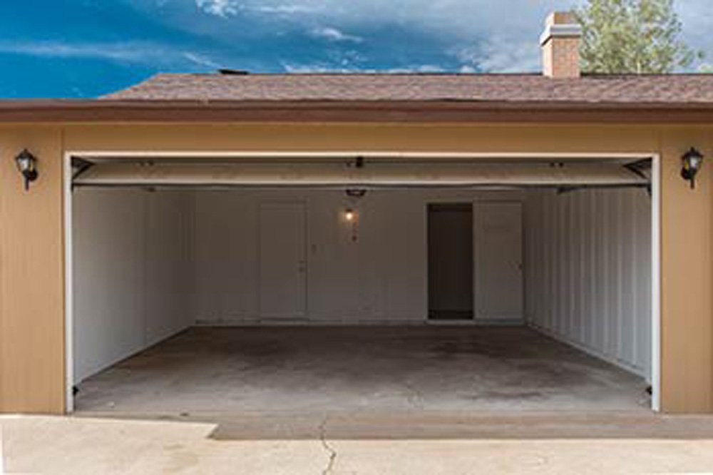 garage door halfway repair mistakes to avoid Garage Door Halfway Repair Mistakes to Avoid