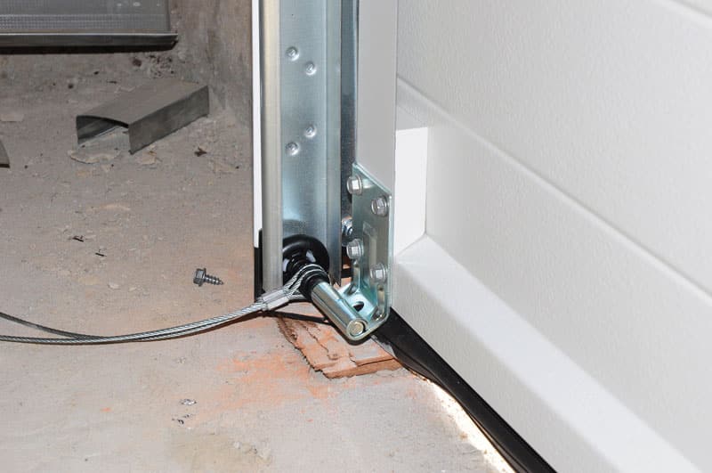Garage Door Cable Pulley Mechanism: How It Assists Lifting
