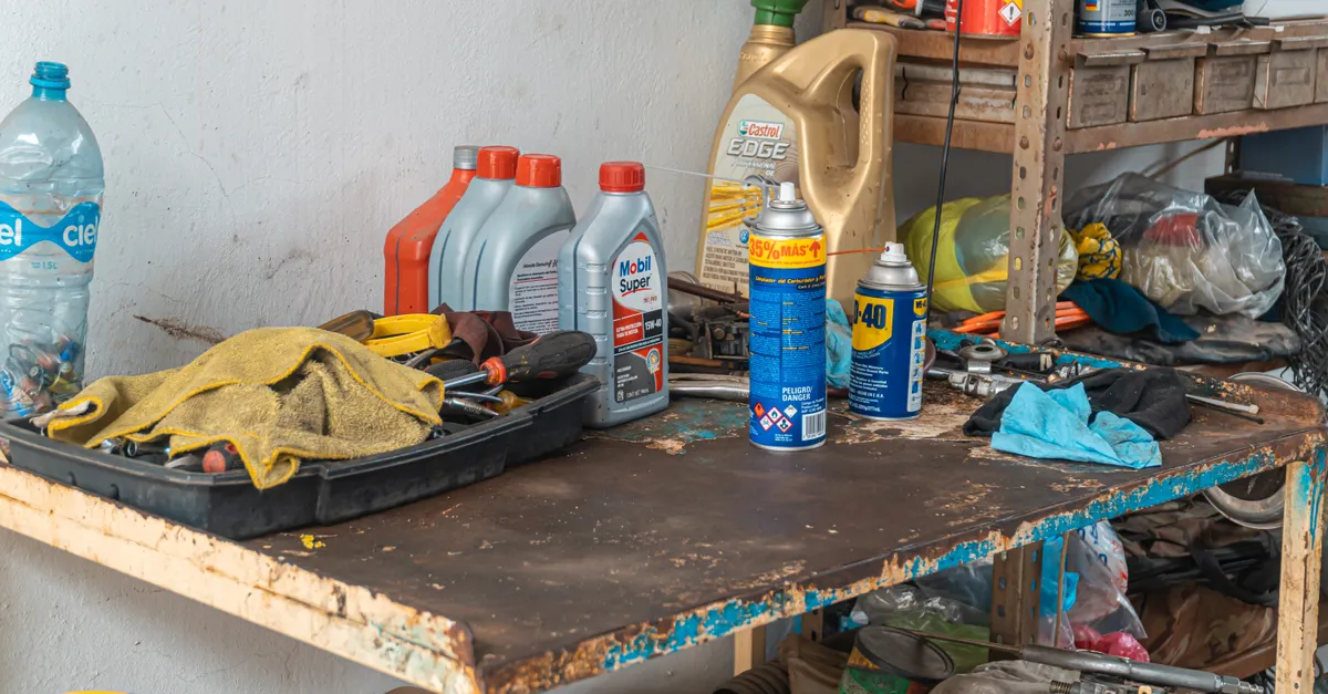 Comparative Analysis: Silicone vs Lithium Grease for Optimal Garage Door Performance