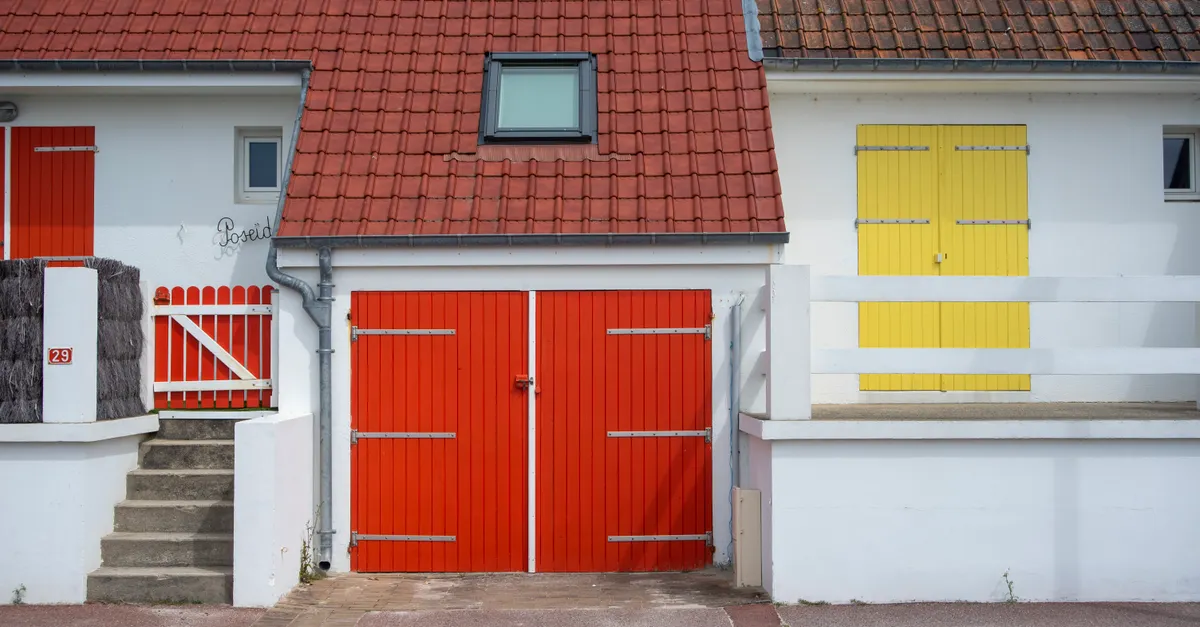 Smart Garage Systems: Convenience and Security Redefined — the evolution of garage door technology
