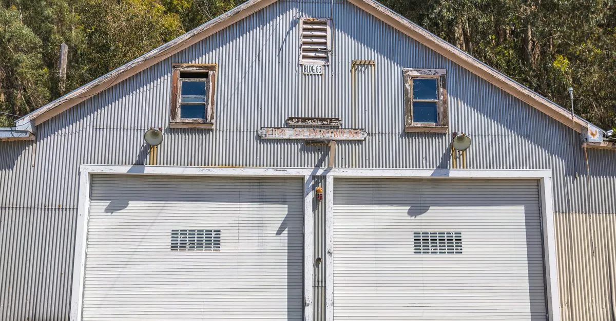 Common Causes of a Garage Door That Only Clicks &mdash; Garage door won t open or close just clicks